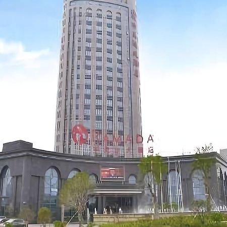 라마다 바이 윈덤 양저우 바오잉 호텔 Baoying 외부 사진